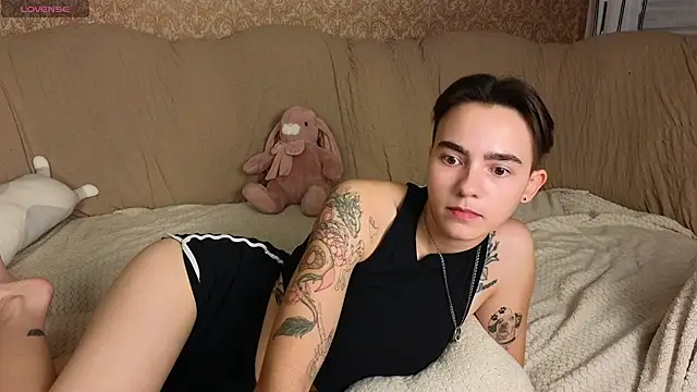Lilihere_ stripchat live cam model
