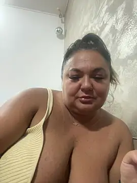 MikyVesela stripchat live cam model