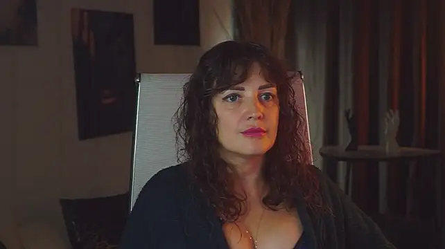 AureliaVane stripchat live cam model
