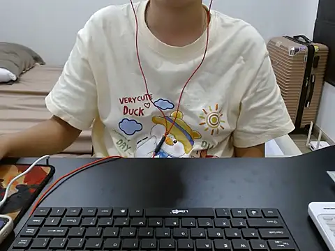 ThuyTien279 stripchat live cam model