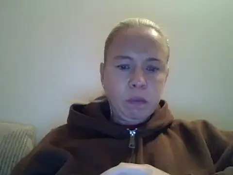 jennyblondeuk stripchat live cam model