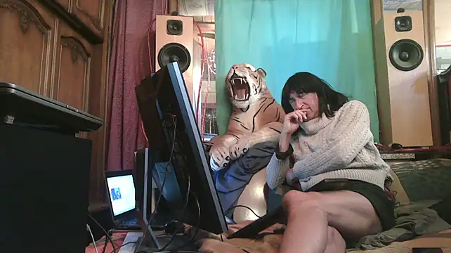 SissiDomination stripchat live cam model