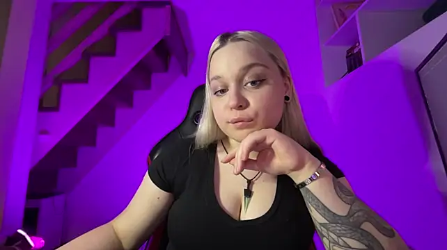 KittoReuner stripchat live cam model
