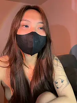 Phuong_Bee stripchat live cam model