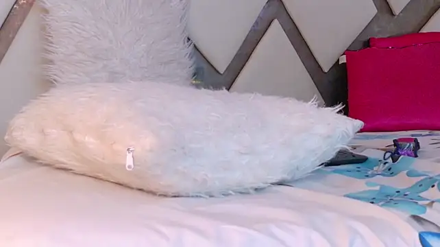 TiffannyValentine stripchat live cam model