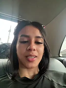 Lau_val69 stripchat live cam model