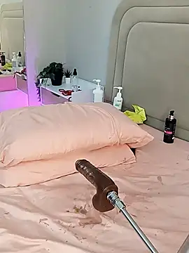 Liastarkk stripchat live cam model
