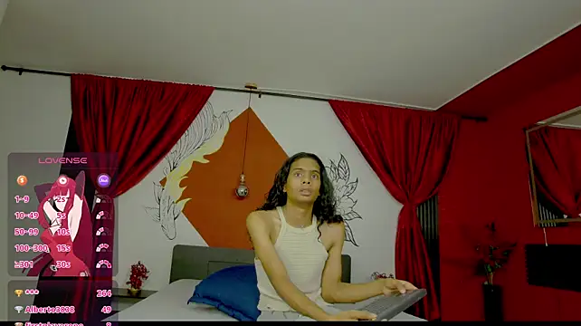 maxi_max0 stripchat live cam model