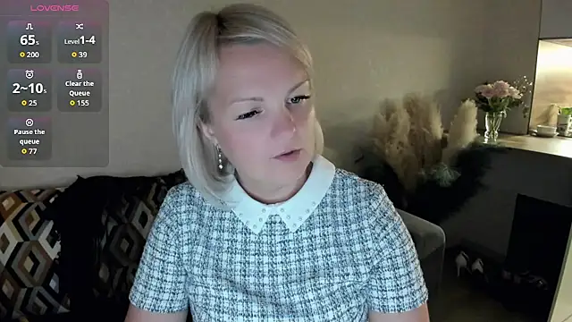Juarnea_ stripchat live cam model