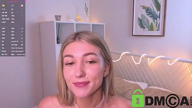 AdelaNovela stripchat live cam model