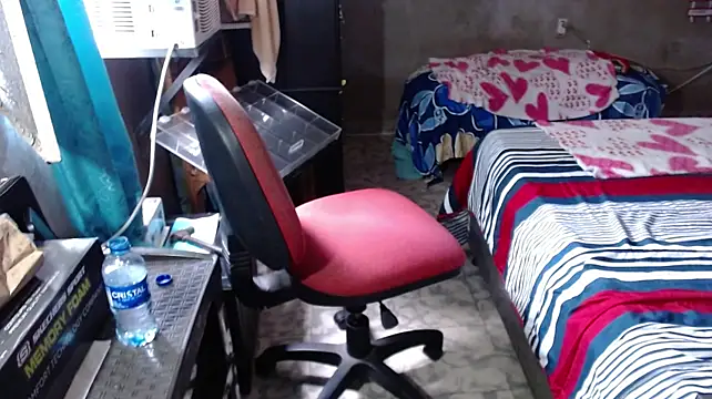 Barbiegomez stripchat live cam model