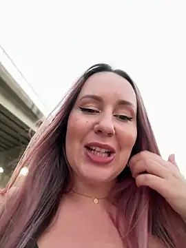 Mona_Plus stripchat live cam model