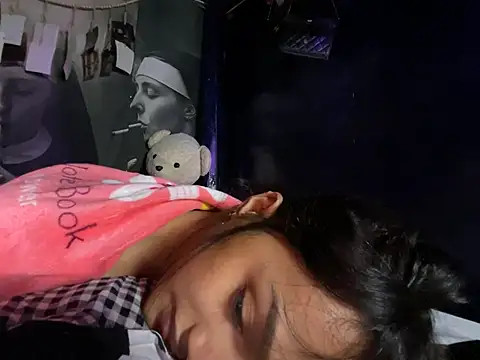 itsmekarinaaa stripchat live cam model