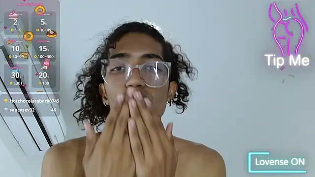 triiangel_latinboy stripchat live cam model