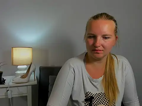 RoseTeacherX stripchat live cam model