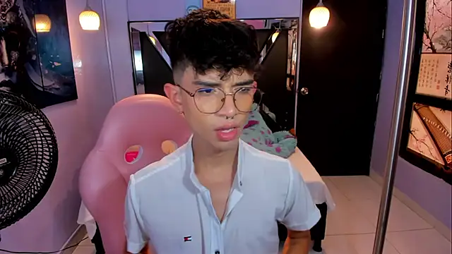 LiamHeatx stripchat live cam model