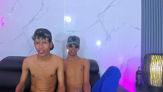 BOYS_IN_THE_EMPIRE stripchat live cam model