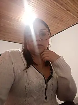 Analia-12 stripchat live cam model