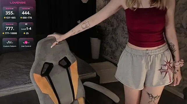 Moon_Shine stripchat live cam model