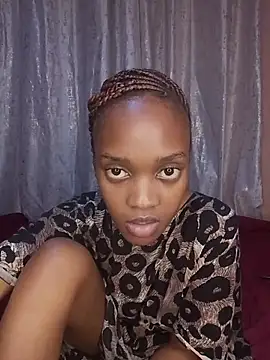petitebony2 stripchat live cam model