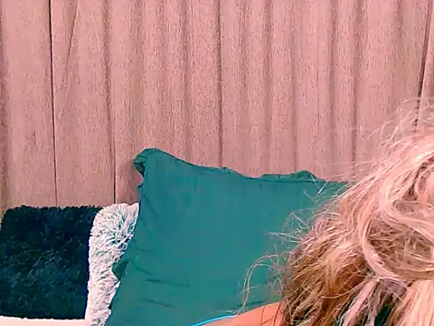 indiansparkle stripchat live cam model