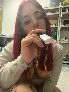 sexymelli18 stripchat live cam model