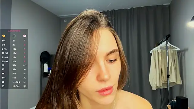 Veluxe stripchat live cam model