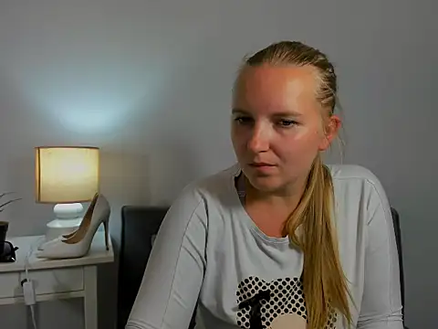 RoseTeacherX stripchat live cam model