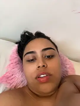 MiaLane3 stripchat live cam model