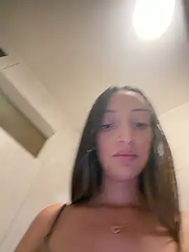 BelleLouiseVp stripchat live cam model