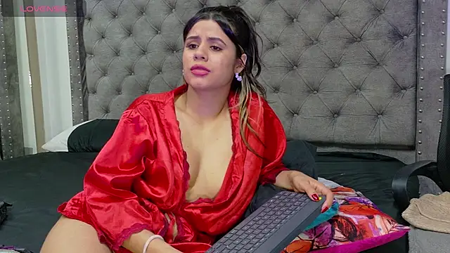 AbbyHoward stripchat live cam model