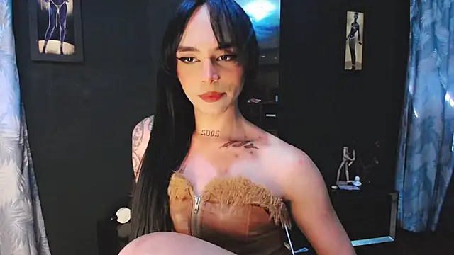 AdharaaMoon stripchat live cam model