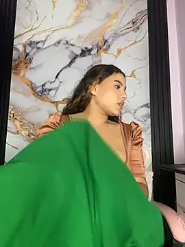 ariana_ec stripchat live cam model