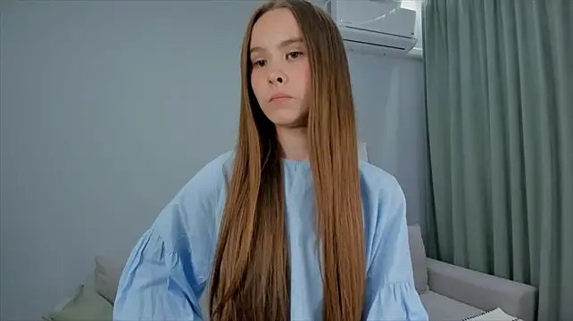 NerissaKhan stripchat live cam model