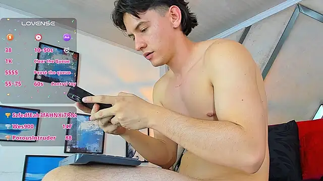 Matteo222_ stripchat live cam model