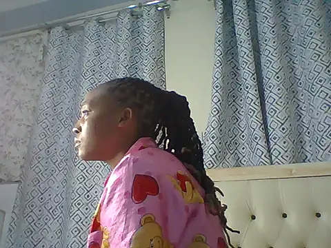 monahh stripchat live cam model