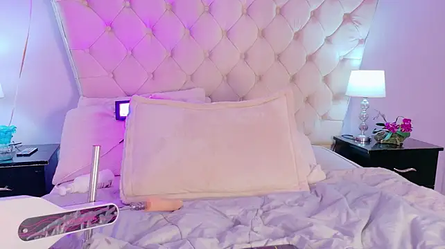 Giigii_Hadiid stripchat live cam model