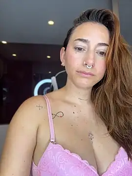 samara-kitty stripchat live cam model