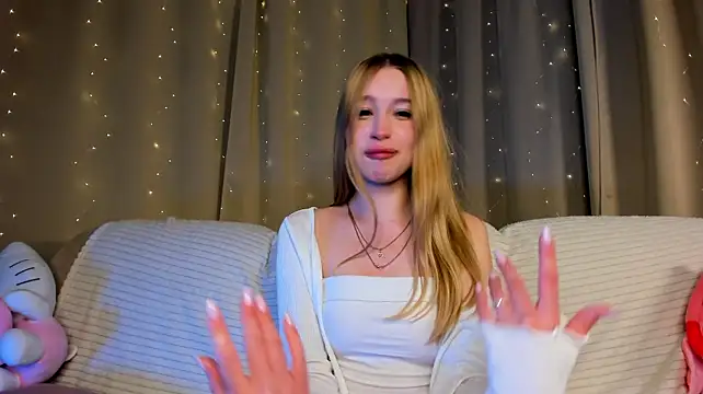 MilaHeartless stripchat live cam model