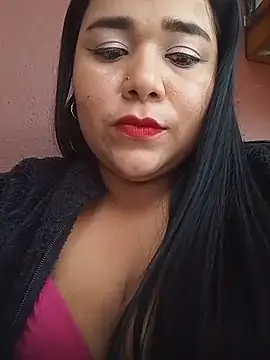 Sara-sm stripchat live cam model