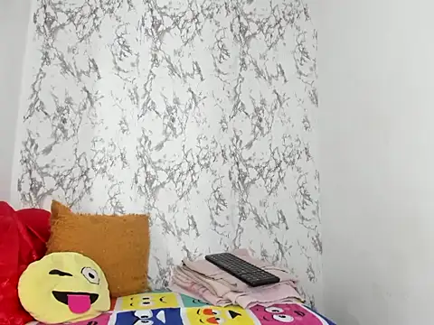 suri_foster stripchat live cam model