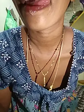 Kavya5500 stripchat live cam model