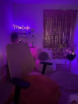 Miss_Lucifer6 stripchat live cam model