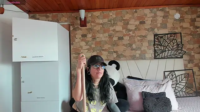 Eva-hall stripchat live cam model
