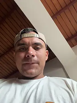 lucas-storm stripchat live cam model
