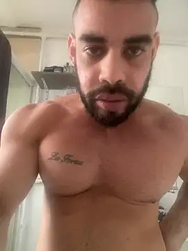 XyronFit stripchat live cam model