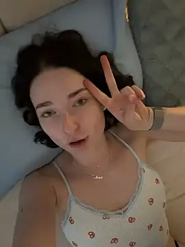 Snowhiite stripchat live cam model