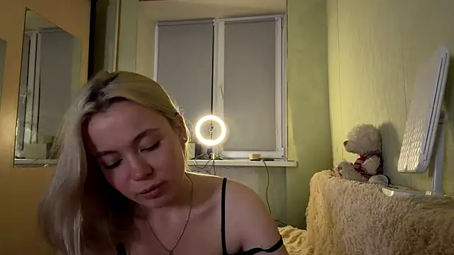 Omilia stripchat live cam model