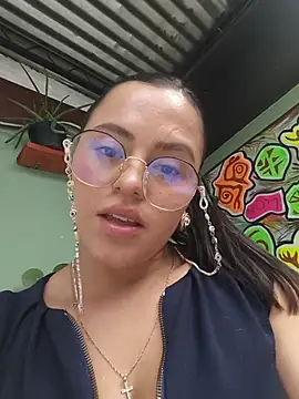Luna_Rose1 stripchat live cam model