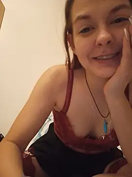 -TamTam- stripchat live cam model